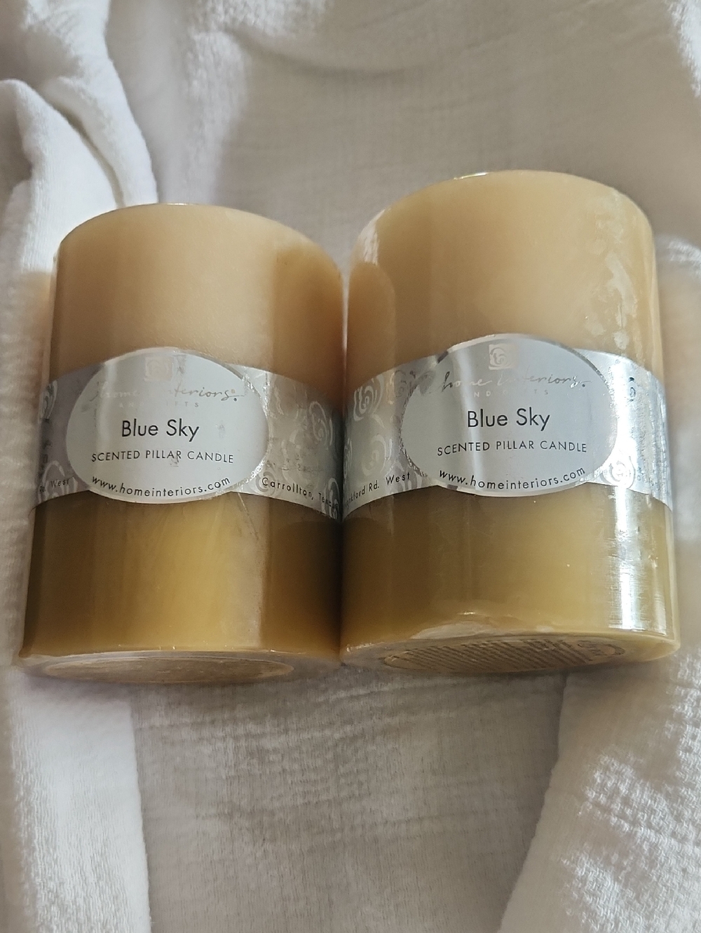 Home Interiors Blue Sky Scented Pillar Candles – Cream Set of 2